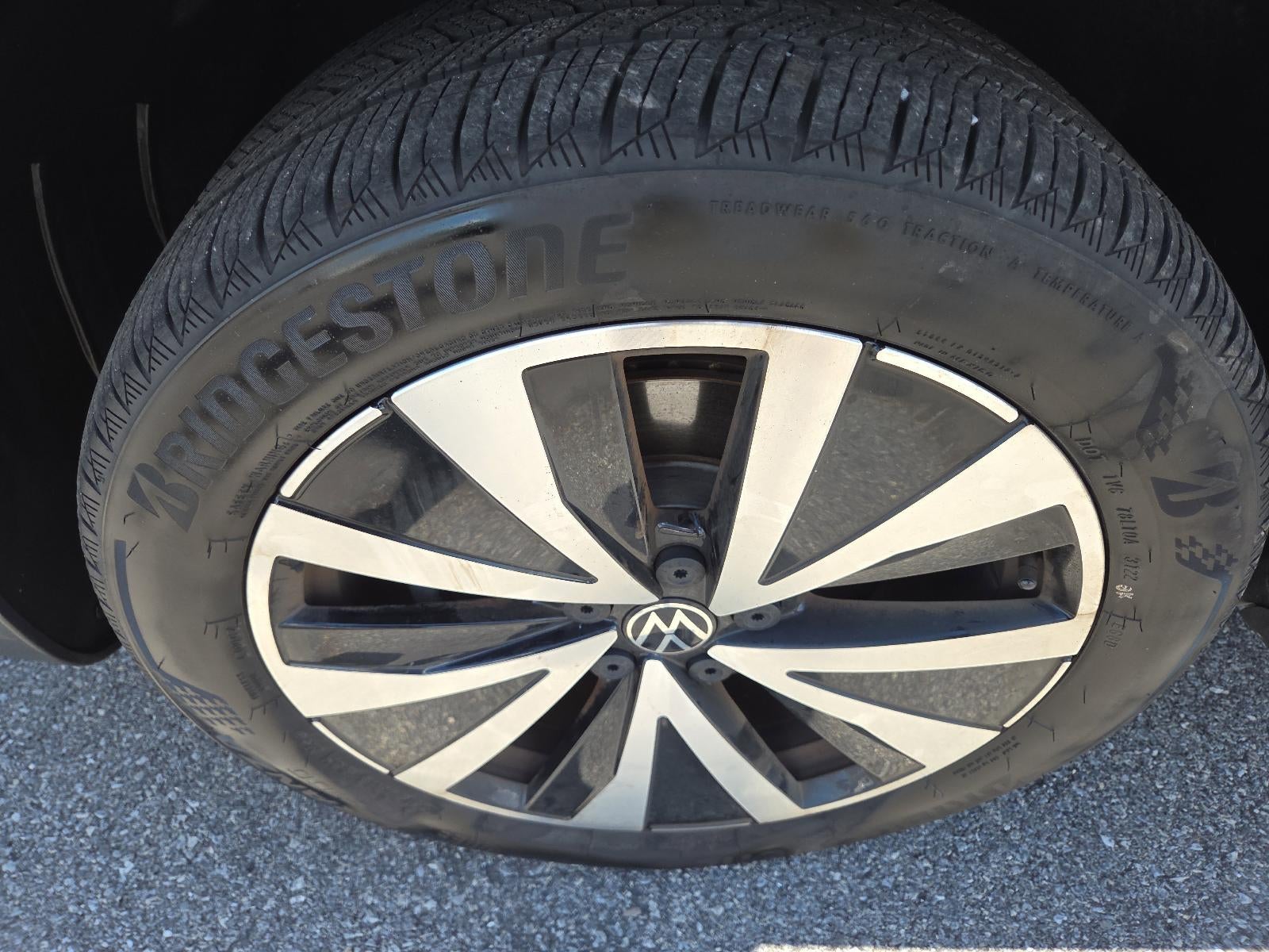 2023 Volkswagen Taos SE 4MOTION *Ltd Avail*