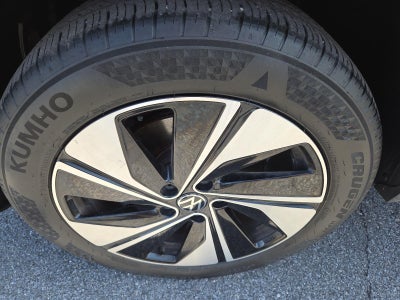2023 Volkswagen Taos SE 4MOTION