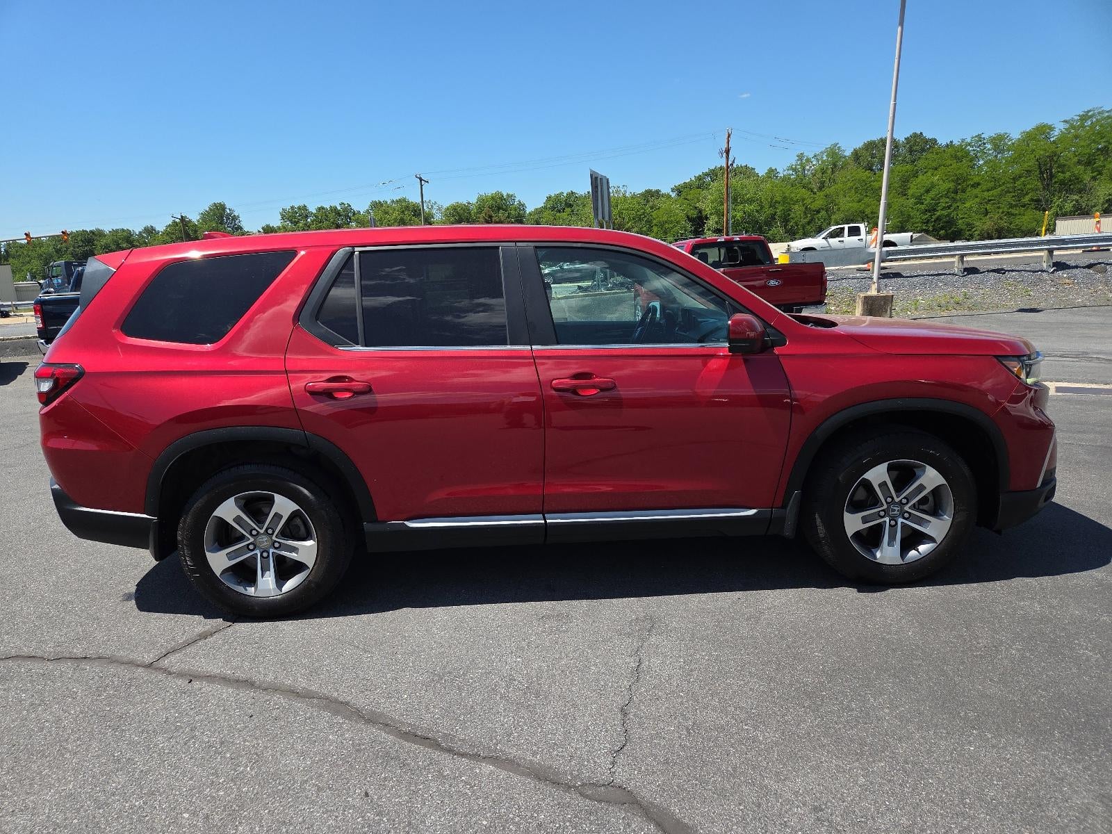 2023 Honda Pilot EX-L 8 Passenger AWD