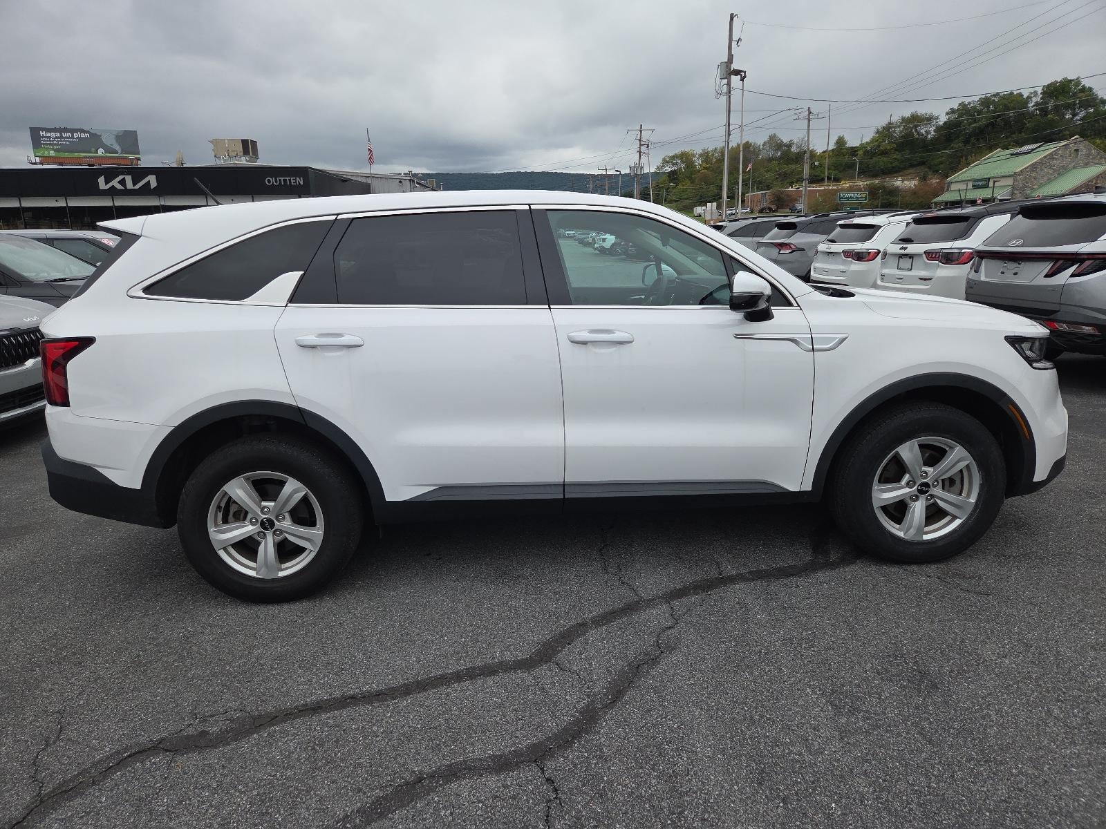 2023 Kia Sorento LX AWD