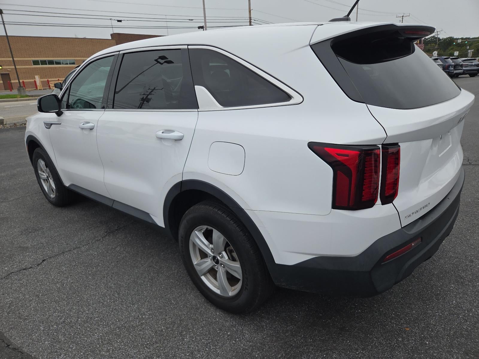 2023 Kia Sorento LX AWD