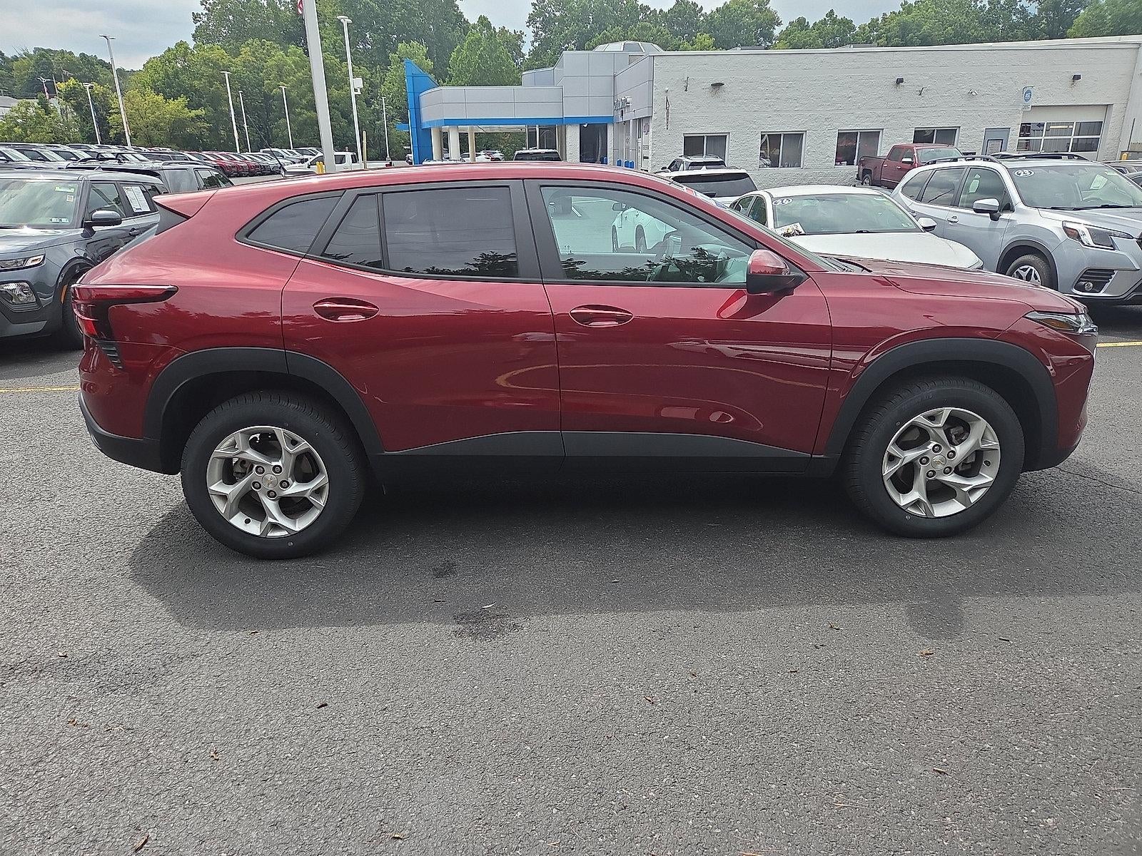 2024 Chevrolet Trax FWD 4dr LS