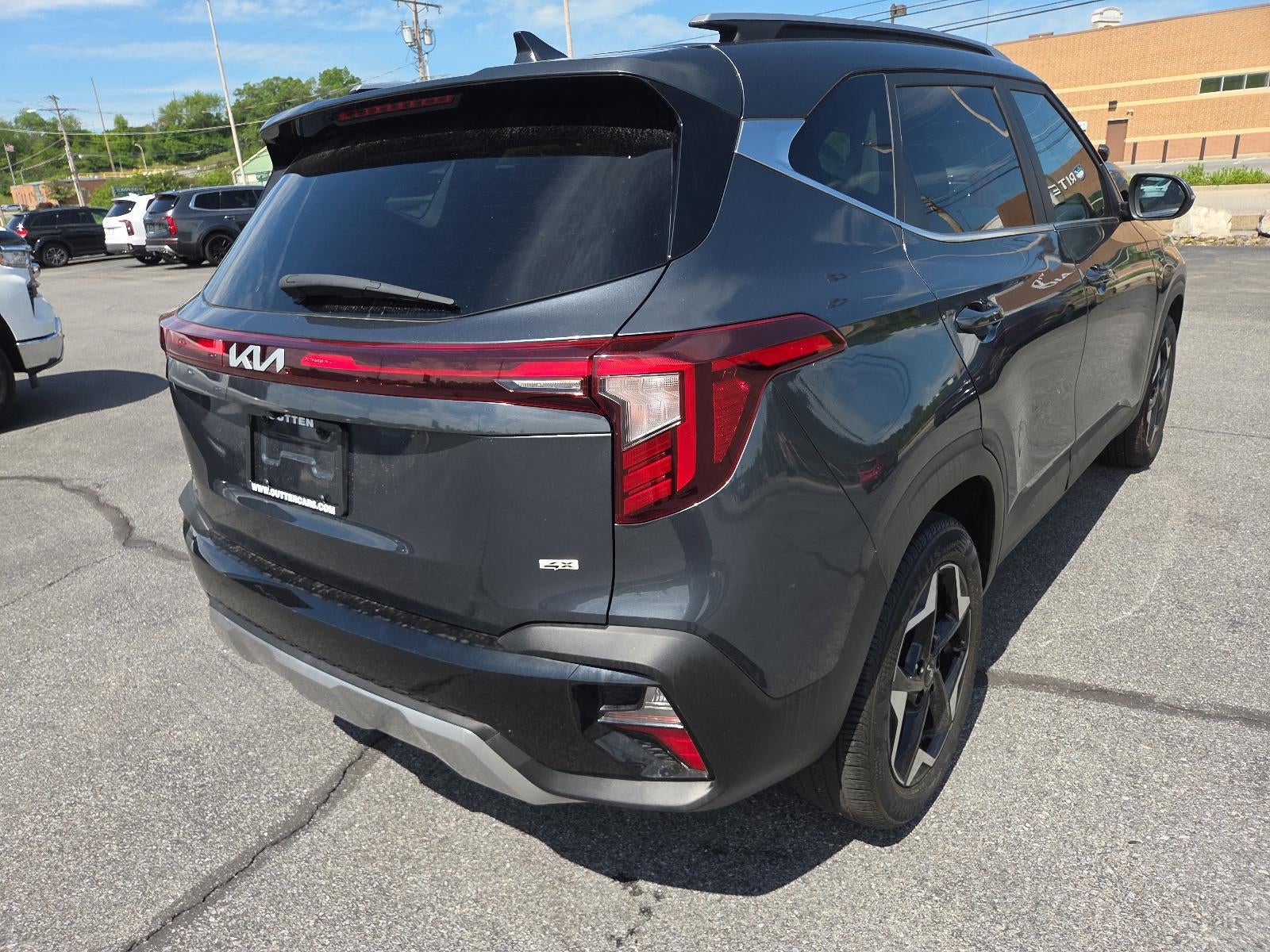2024 Kia Seltos EX IVT AWD