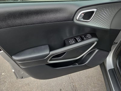 2023 Kia Soul LX IVT