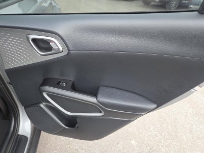 2023 Kia Soul LX IVT