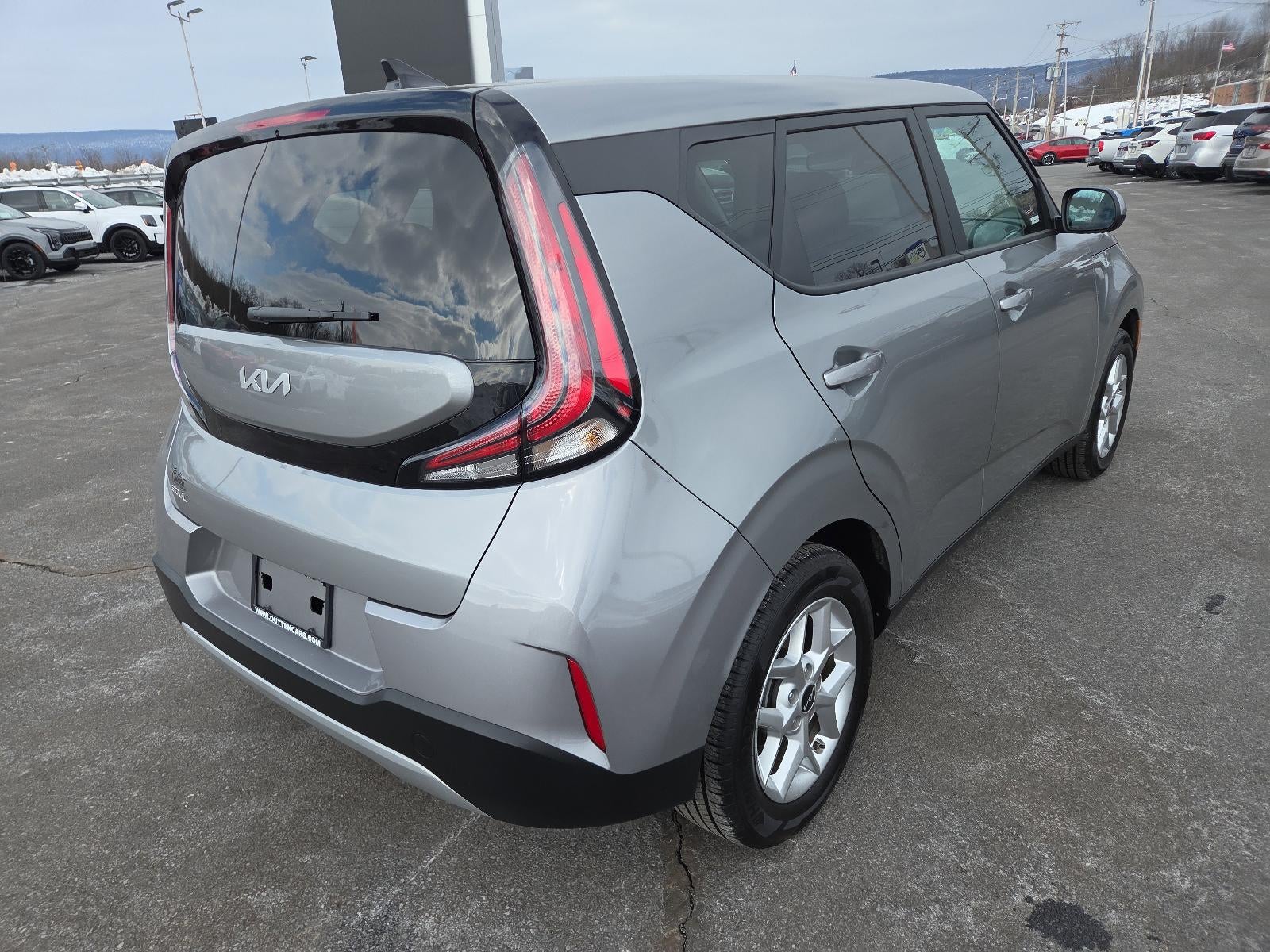 2023 Kia Soul LX IVT