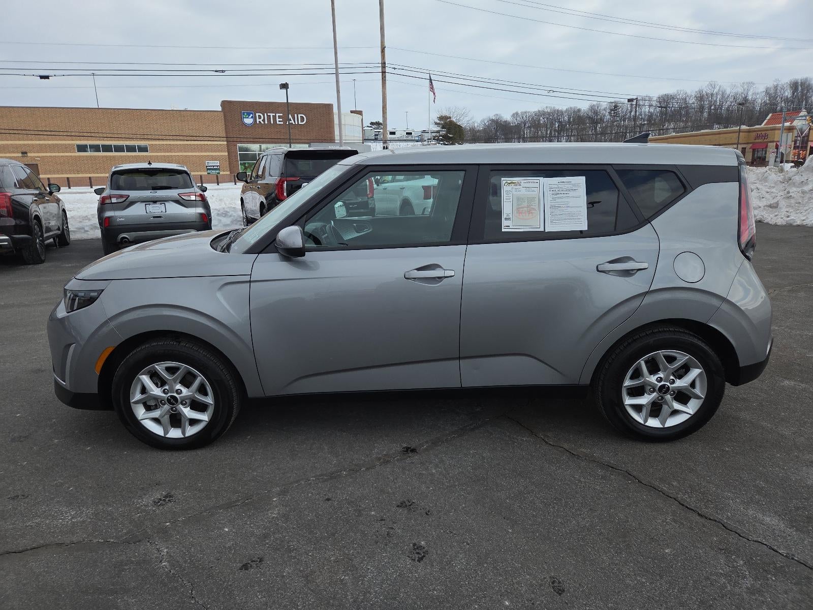 2023 Kia Soul LX IVT