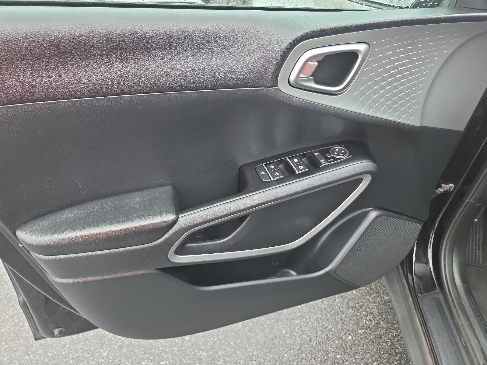 2022 Kia Soul LX IVT