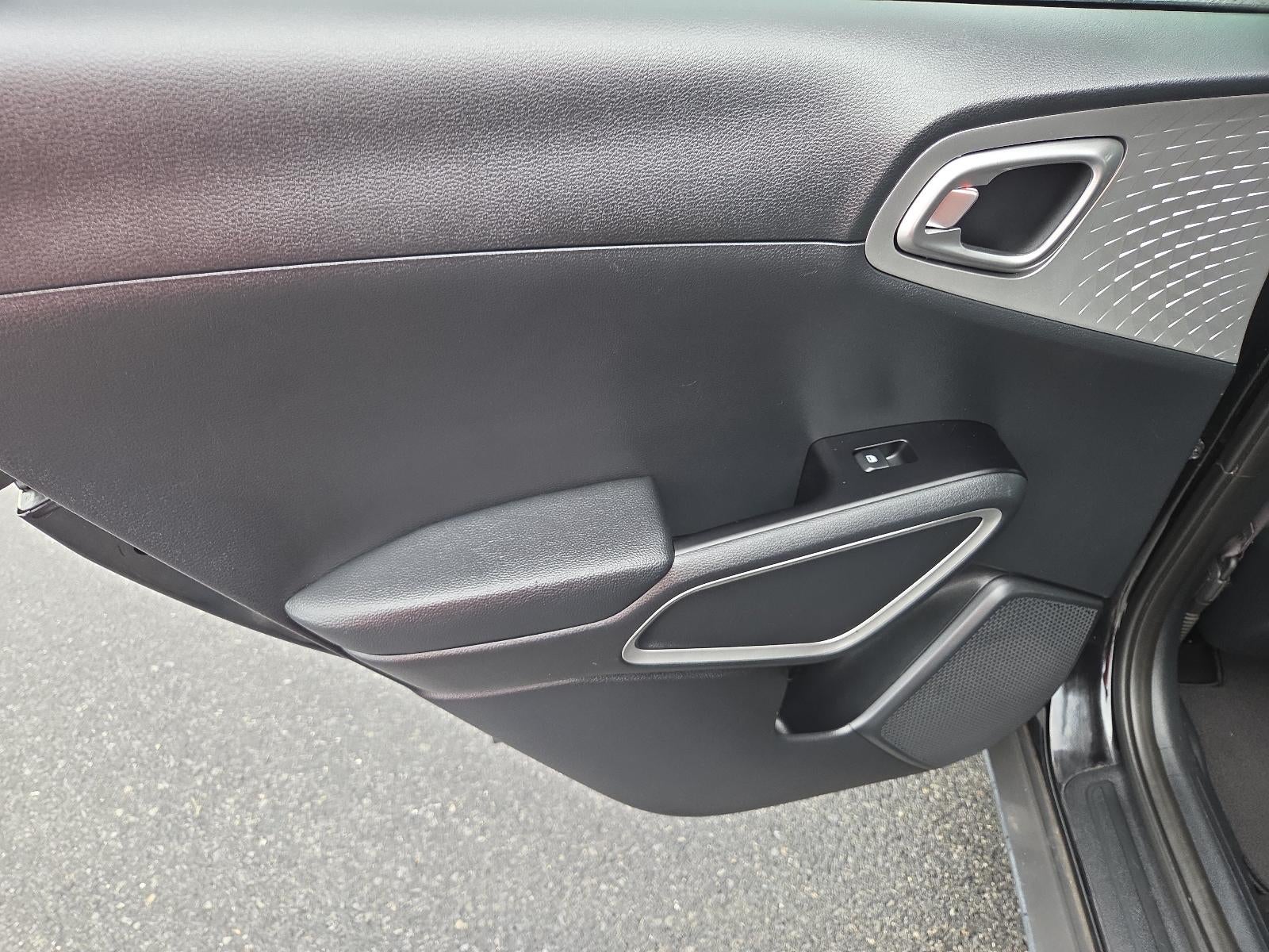 2022 Kia Soul LX IVT