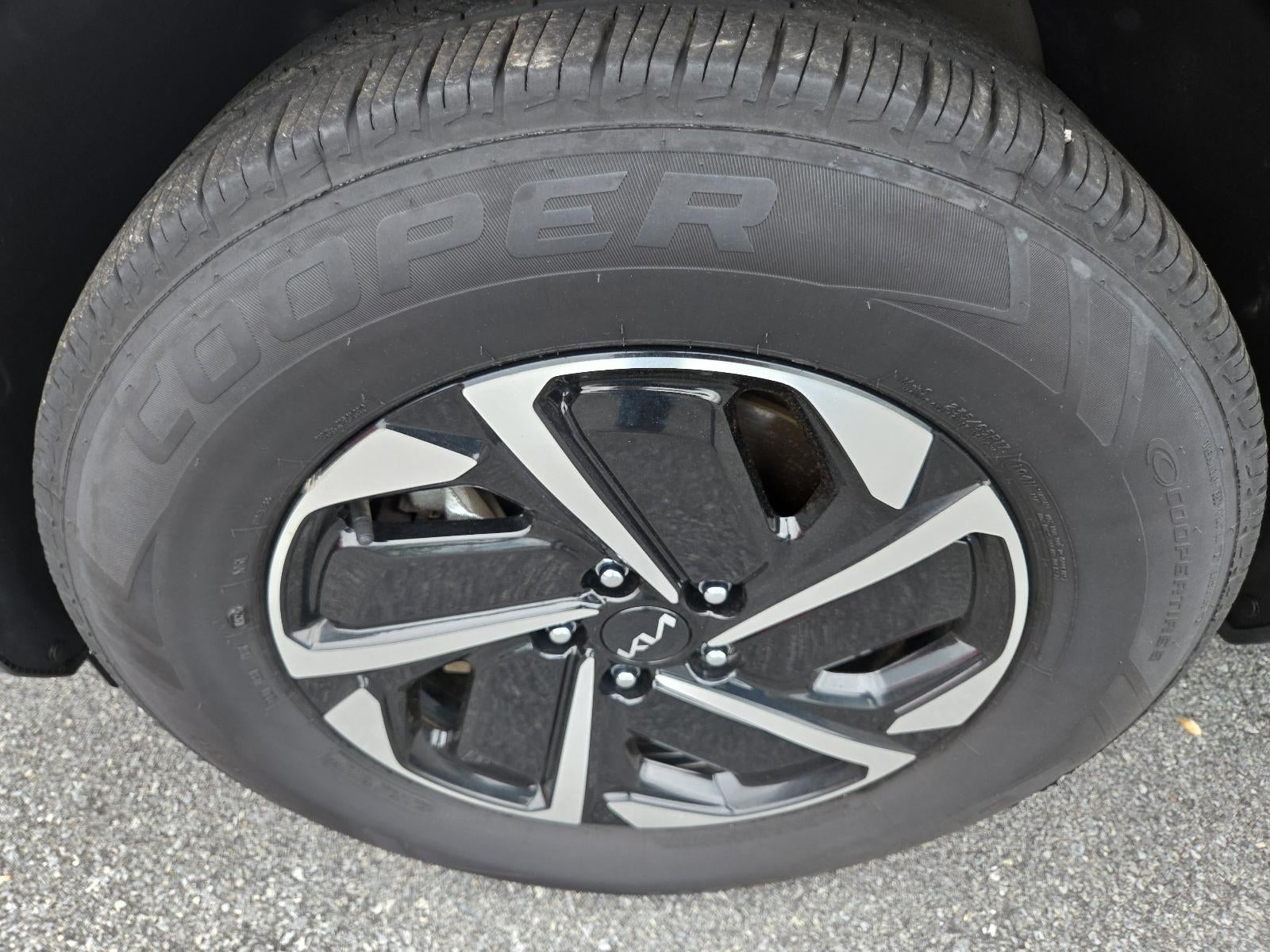 2023 Kia Sportage Hybrid LX AWD