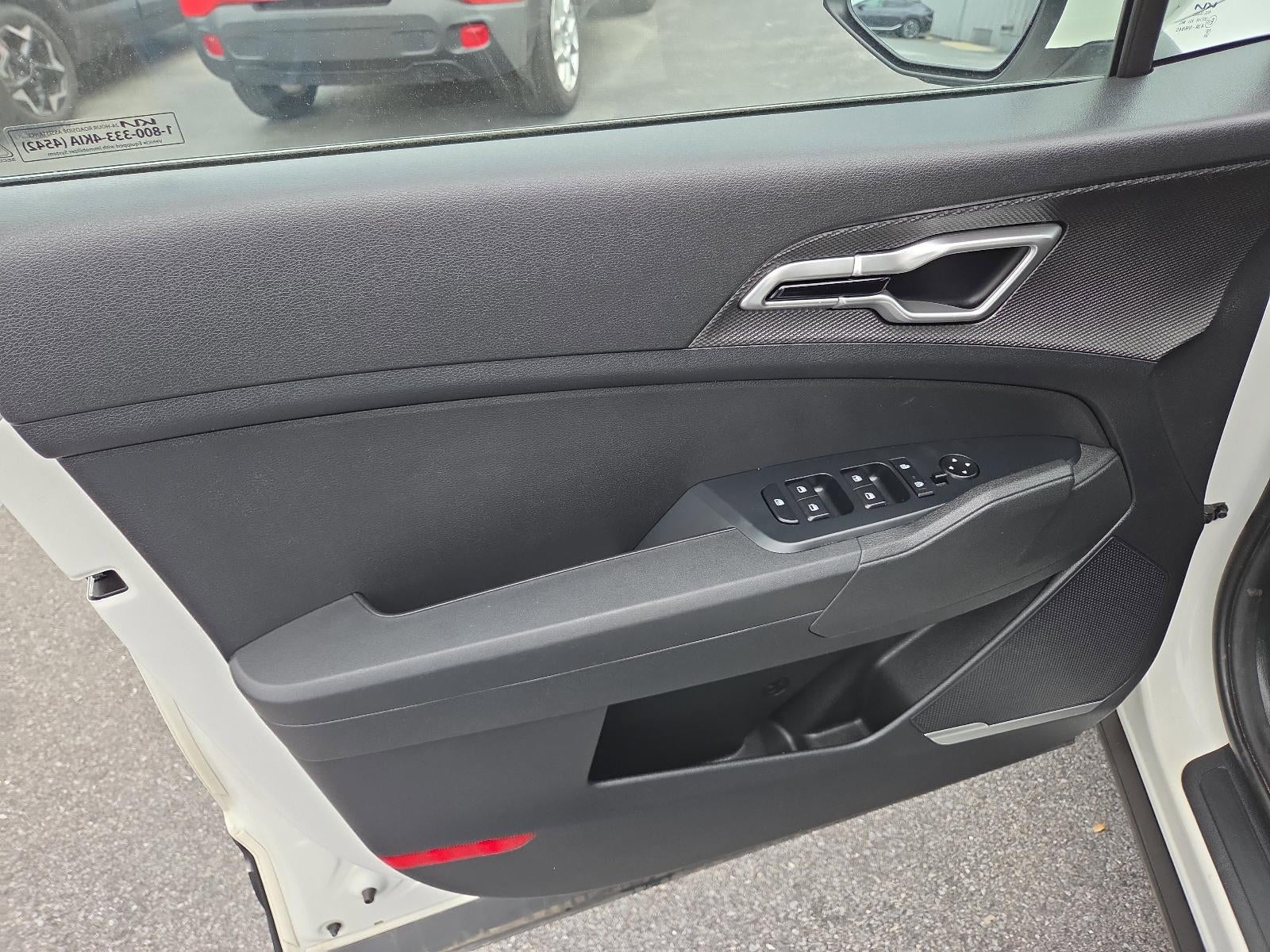2023 Kia Sportage Hybrid LX AWD