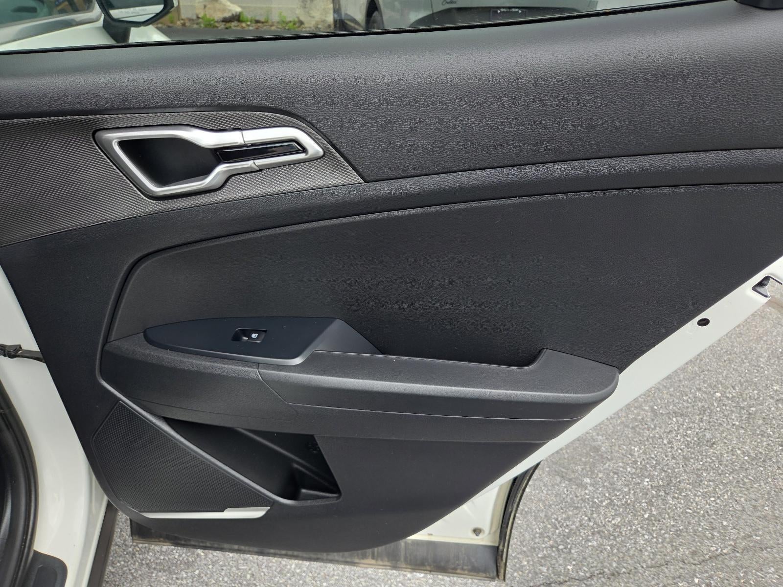 2023 Kia Sportage Hybrid LX AWD