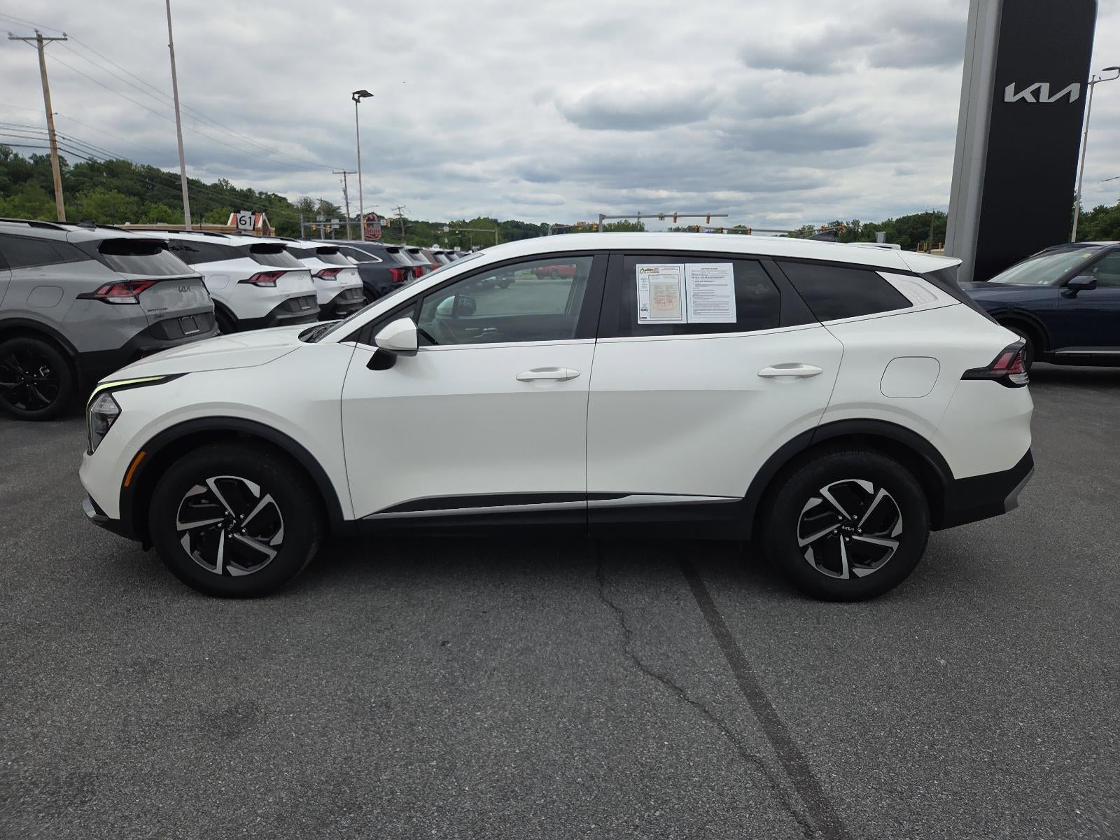 2023 Kia Sportage Hybrid LX AWD