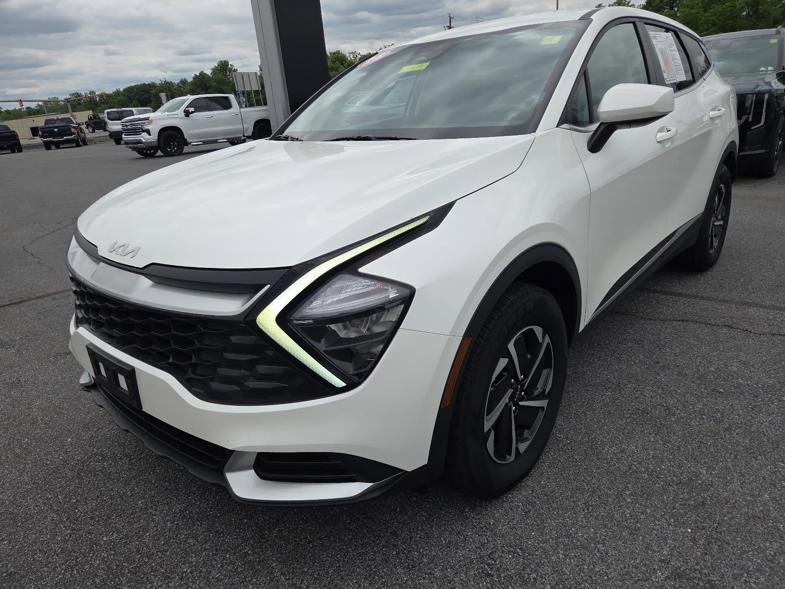 2023 Kia Sportage Hybrid LX AWD