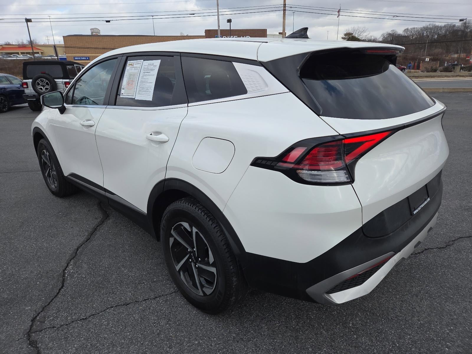 2023 Kia Sportage Hybrid LX AWD